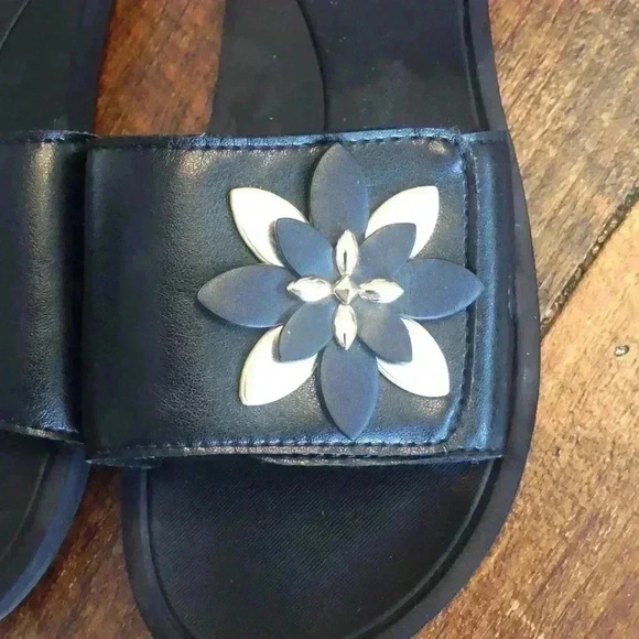 MICHAEL by Michael Kors | Tara Slide, Black and Gold - Picture 2 of 3